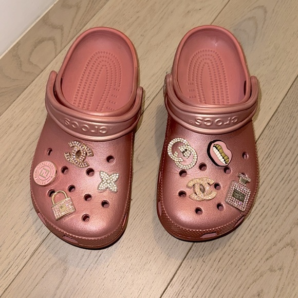 😍WOMEN GLITTER CROCS BUNDLE WITH CHARMS. Size 6, used gently in great condition - Picture 8 of 14